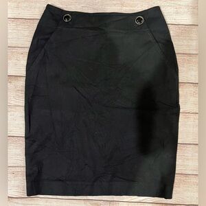 Banana Republic Black Womens Skirt With Button Accents And Pockets Size 2